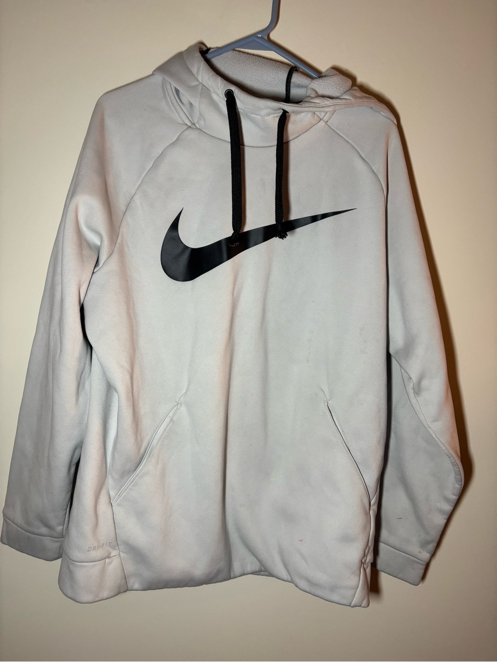 Nike Men’s Light Gray Hoodie with Black Swoosh